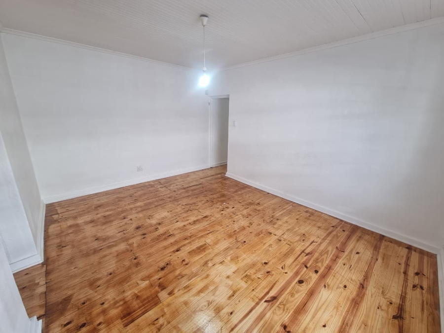 To Let 2 Bedroom Property for Rent in Lansdowne Western Cape